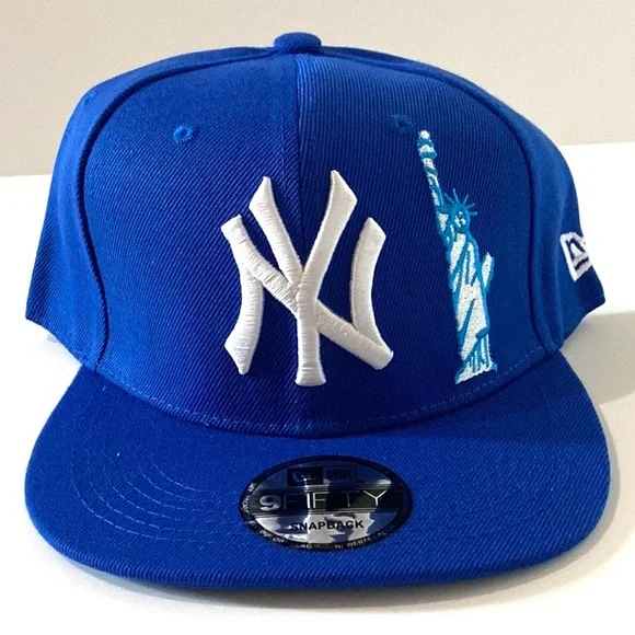 New Era NY Yankees ‘Lady Liberty’ Edition 9FIFTY Snapback - Picture 1 of 5